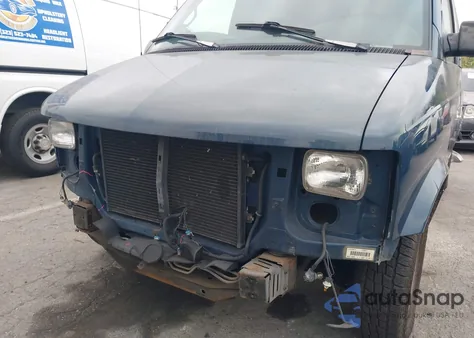 2000 Chevrolet Astro z USA, uszkodzony, nr VIN 1GNDM19W2YB180382